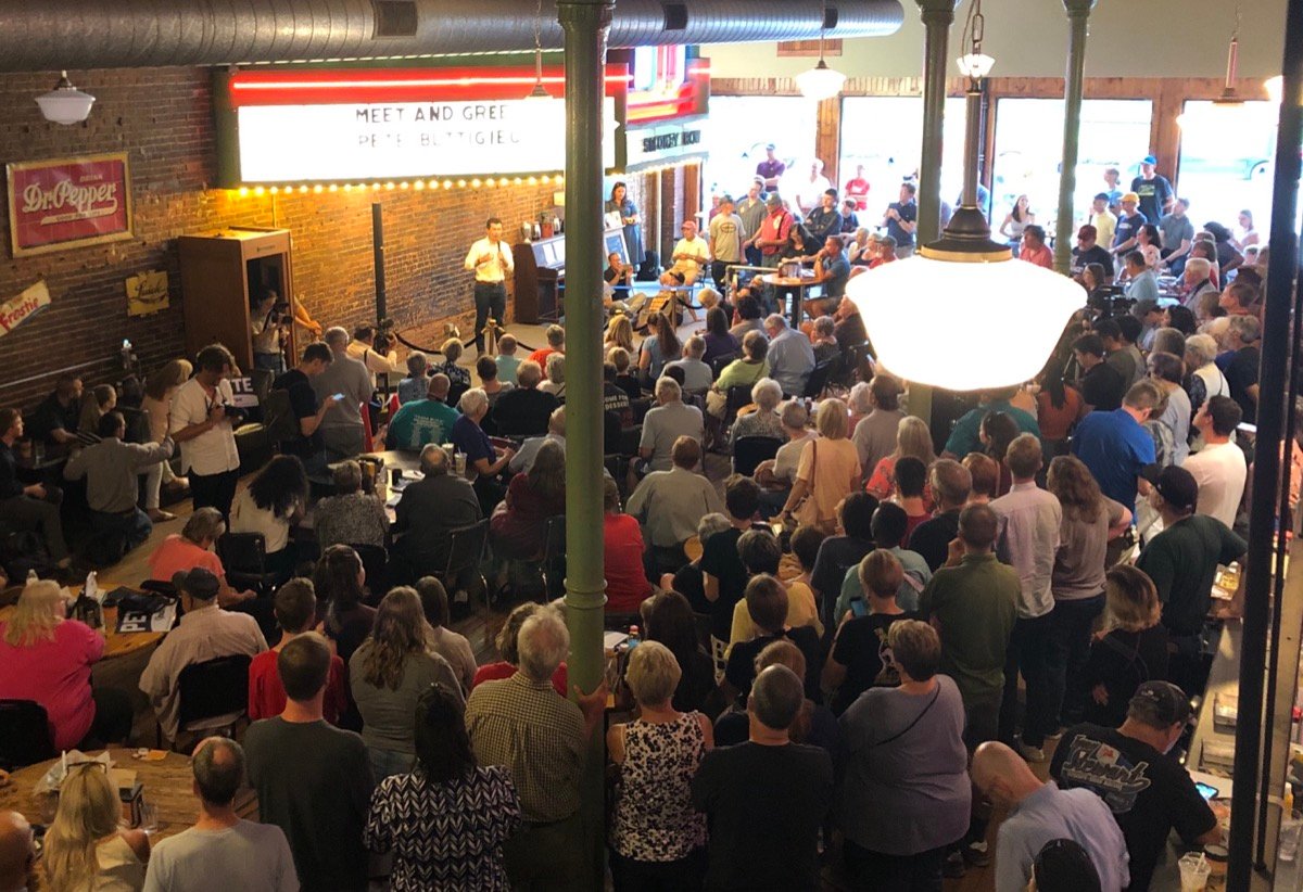 Campaign meet-and-greet packed with supporters